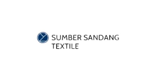 Karyawan Toko Kain di Sumber Sandang Textile