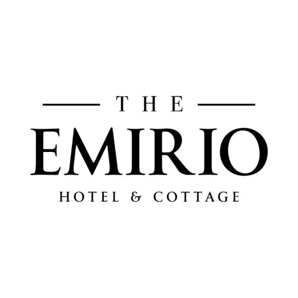 Dibutuhkan Penjaga Kolam di The Emirio Hotel & Cottage