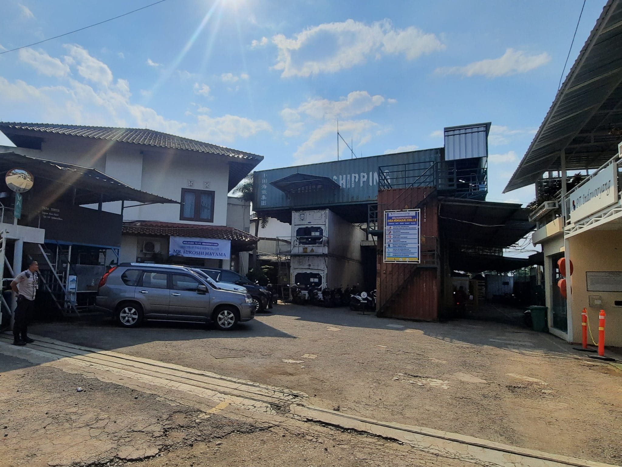 Operator Produksi di PT Indowooyang