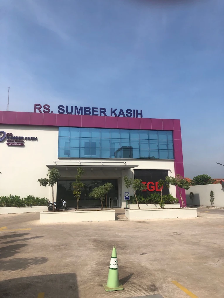 Perawat di PT Rumah Kasih Indonesia (RS Sumber Kasih Lemahabang)
