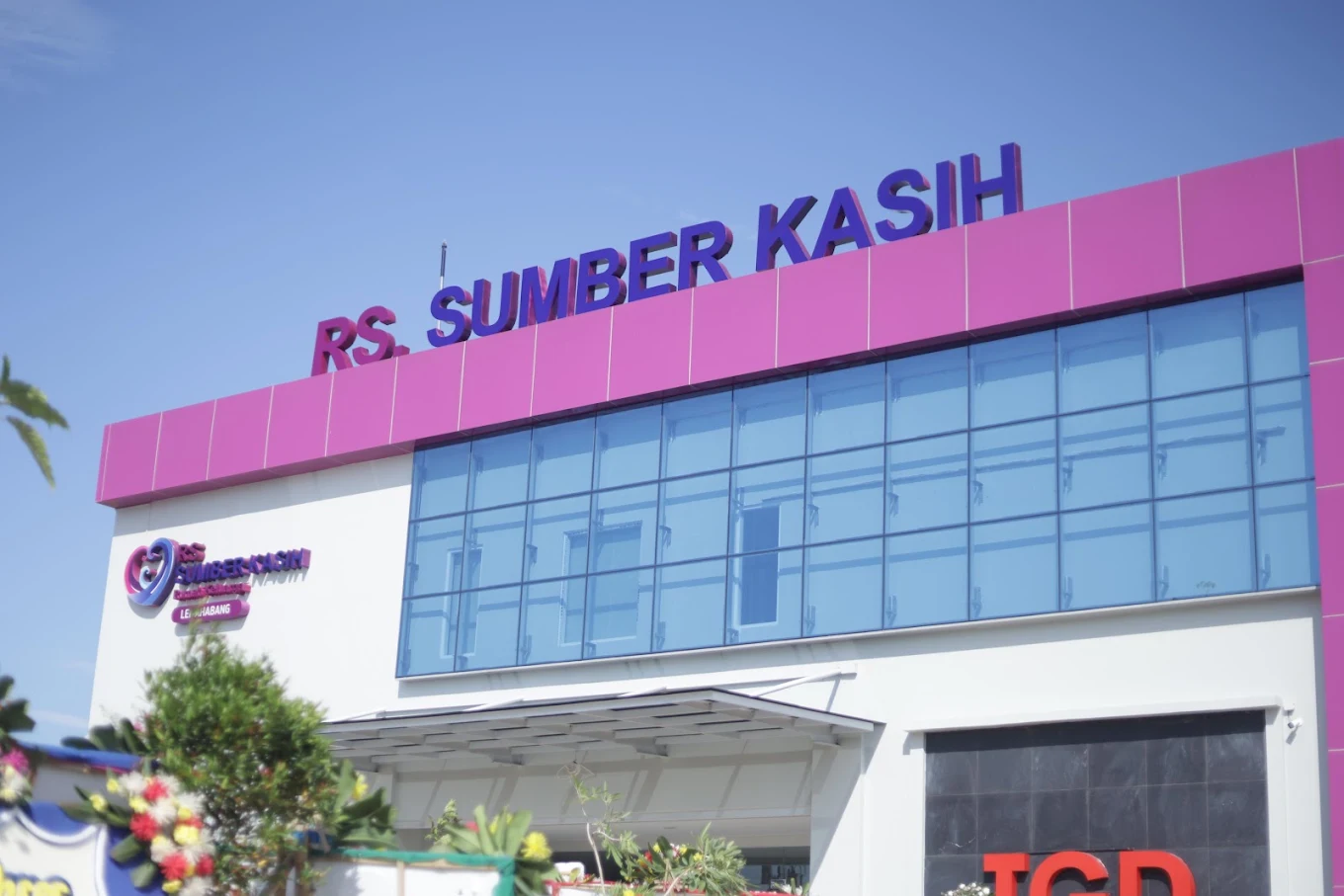 Perawat di PT Rumah Kasih Indonesia (RS Sumber Kasih Lemahabang)